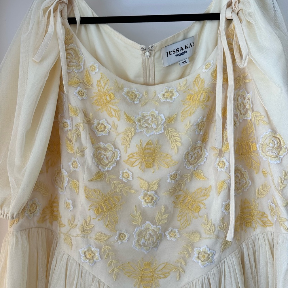 Plus Size JessaKae Honey Bee Dress - Picture 3 of 10